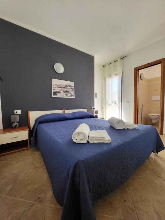 White Sand Affittacamere La Caletta Exterior photo